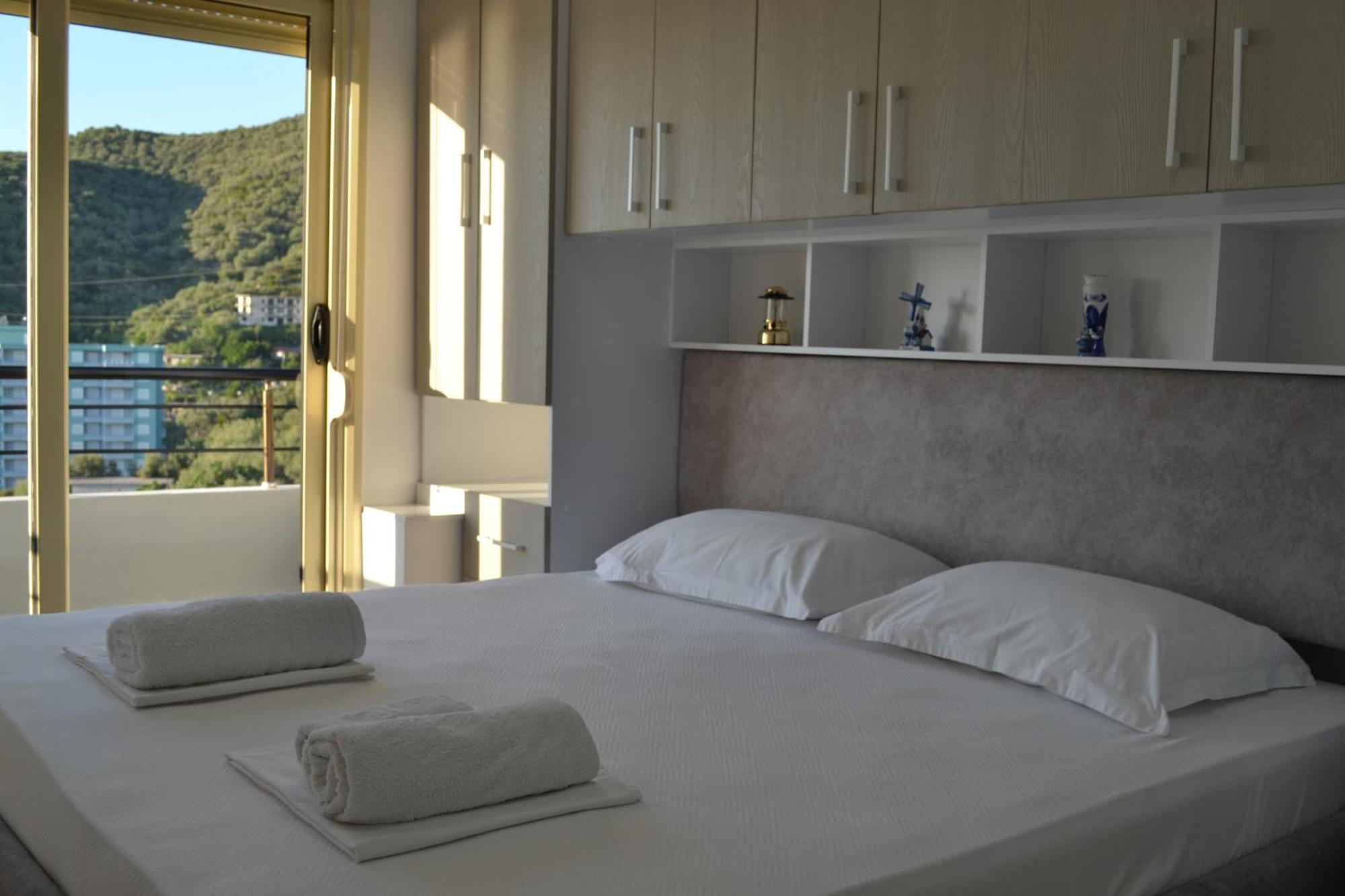Seaview Penthouse Terrace & Garage Lejlighed Vlorë Eksteriør billede