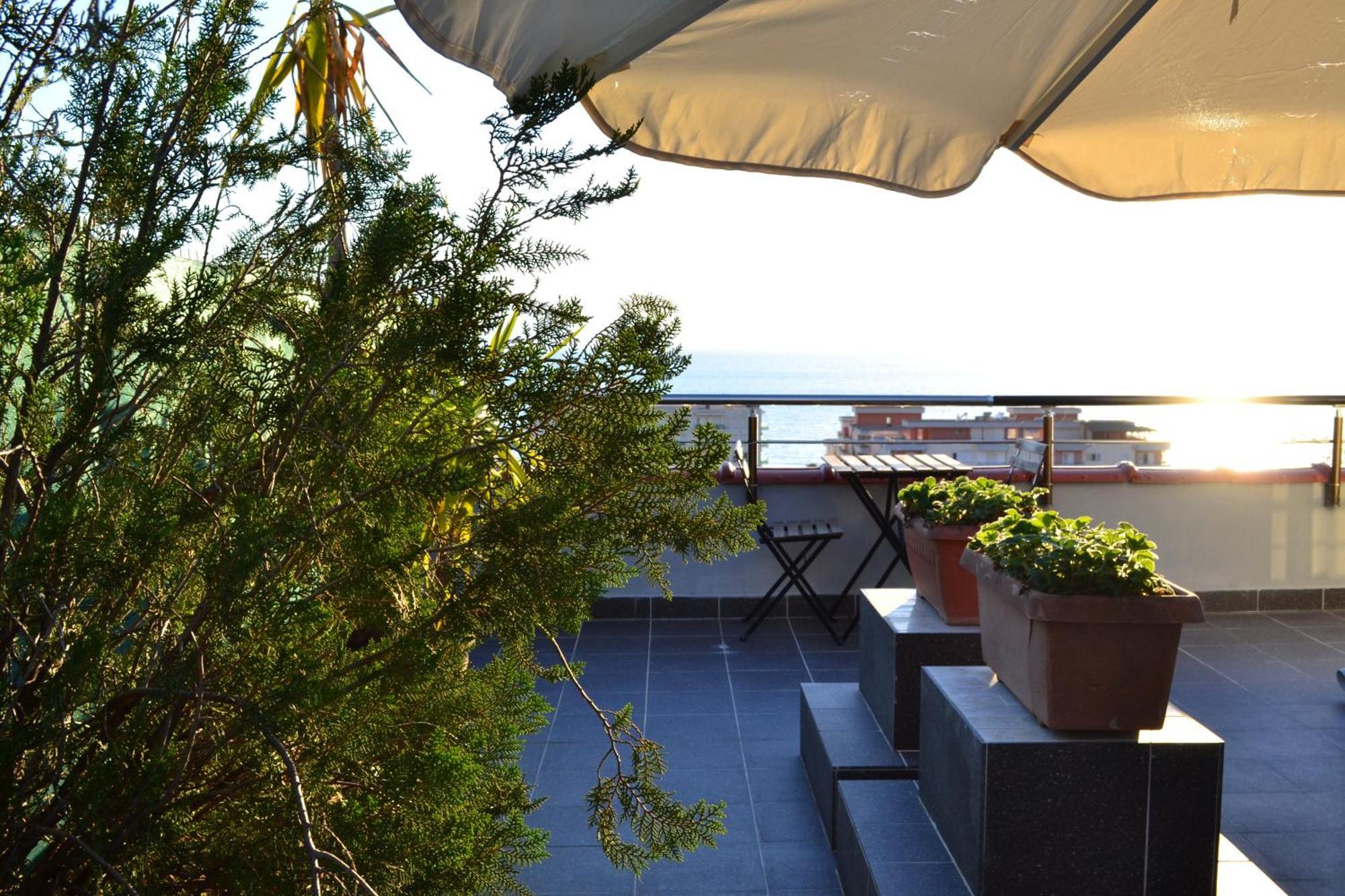 Seaview Penthouse Terrace & Garage Lejlighed Vlorë Eksteriør billede
